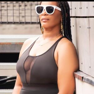 Large Cat eye shades with gold details